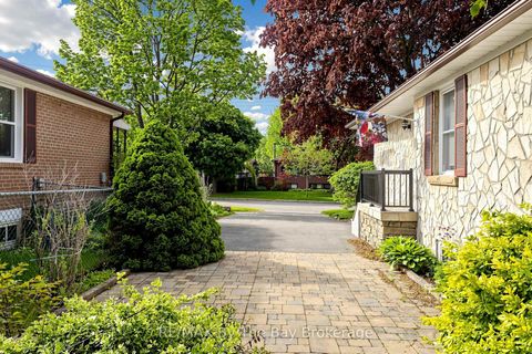 Photo 37 at 33 Ada Crescent, Bendale, Toronto