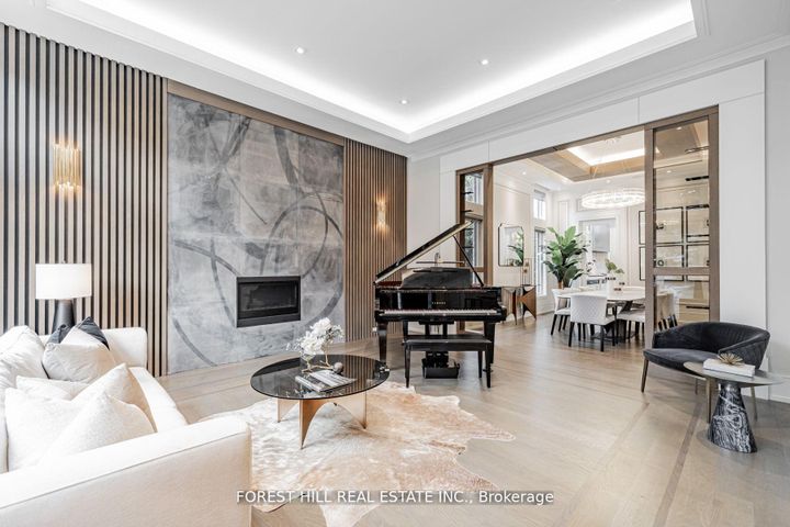 Photo 4 at 49 Ravenscroft Circle, Bayview Village, Toronto