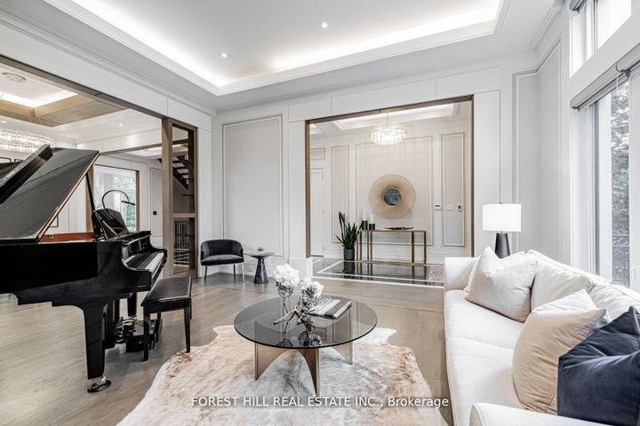 Photo 6 at 49 Ravenscroft Circle, Bayview Village, Toronto