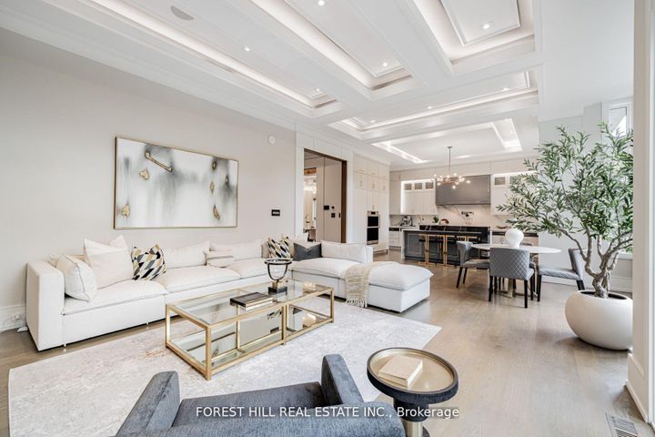 Photo 14 at 49 Ravenscroft Circle, Bayview Village, Toronto