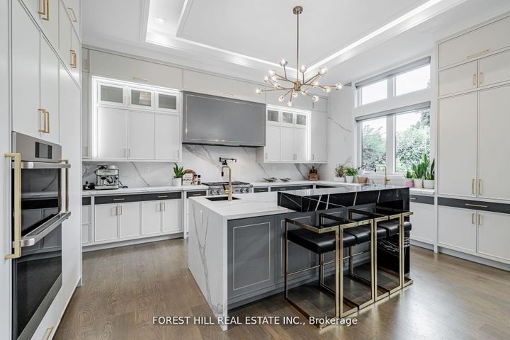Photo 16 at 49 Ravenscroft Circle, Bayview Village, Toronto