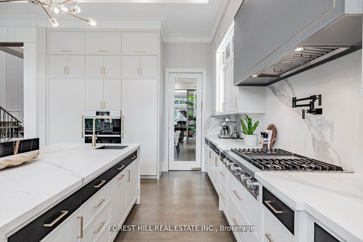 Photo 18 at 49 Ravenscroft Circle, Bayview Village, Toronto