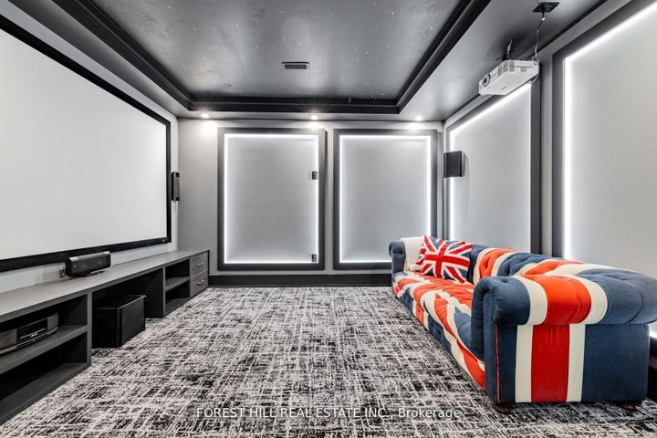 Photo 36 at 49 Ravenscroft Circle, Bayview Village, Toronto
