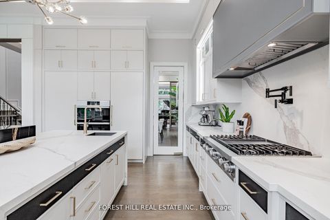 Photo 18 at 49 Ravenscroft Circle, Bayview Village, Toronto