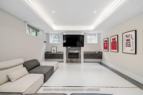 Photo 34 at 49 Ravenscroft Circle, Bayview Village, Toronto
