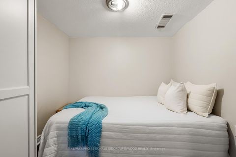 Photo 31 at 197 Lambton Avenue, Smythe, Toronto