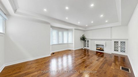 Photo 3 at 49 Chudleigh Avenue, Lawrence Park South, Toronto