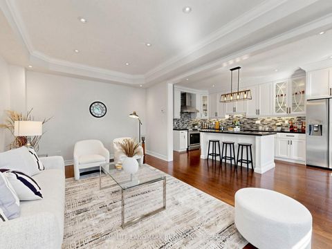 Photo 10 at 11 Headwater Crescent, Oak Ridges Lake Wilcox, Richmond Hill