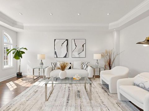 Photo 11 at 11 Headwater Crescent, Oak Ridges Lake Wilcox, Richmond Hill