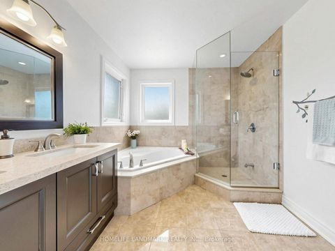 Photo 22 at 11 Headwater Crescent, Oak Ridges Lake Wilcox, Richmond Hill