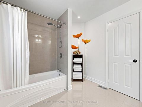 Photo 24 at 11 Headwater Crescent, Oak Ridges Lake Wilcox, Richmond Hill
