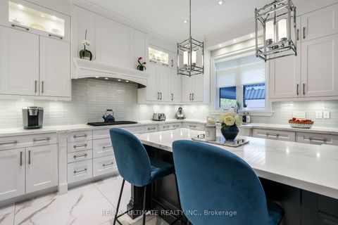 Photo 13 at 31 Presteign Avenue, Parkview, Toronto