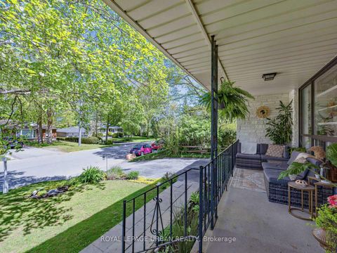 Photo 1 at 95 Oakridge Drive, Cliffcrest, Toronto