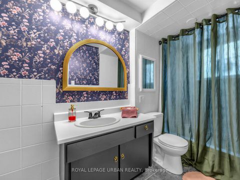 Photo 10 at 95 Oakridge Drive, Cliffcrest, Toronto