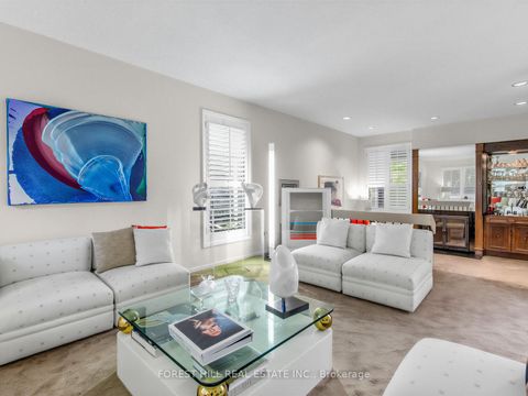 Photo 8 at 43 Beaverhall Drive, Windfields, Toronto