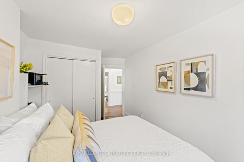 Photo 30 at 117 Bowood Avenue, Lawrence Park North, Toronto