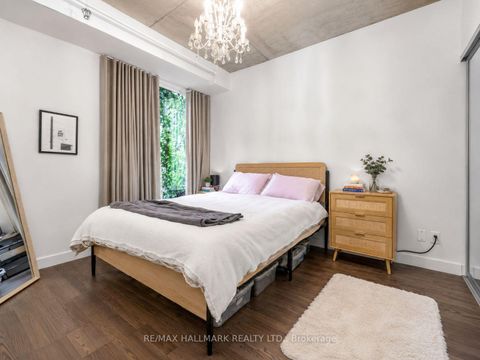 Photo 2 at 213 - 75 Portland Street, Waterfront Communities C1, Toronto