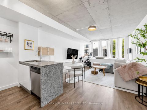 Photo 4 at 213 - 75 Portland Street, Waterfront Communities C1, Toronto