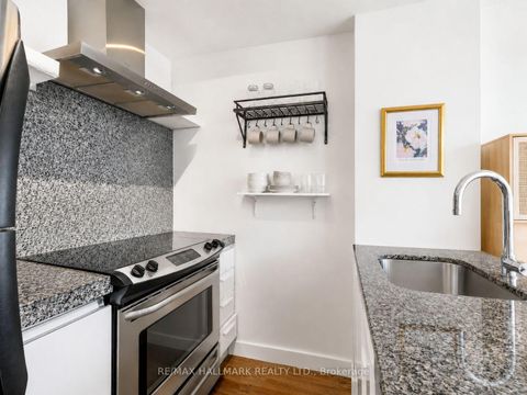 Photo 5 at 213 - 75 Portland Street, Waterfront Communities C1, Toronto