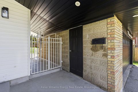 Photo 2 at 297 Grandview Street S, Donevan, Oshawa