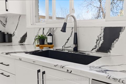 Photo 13 at 297 Grandview Street S, Donevan, Oshawa