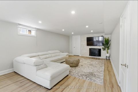 Photo 26 at 297 Grandview Street S, Donevan, Oshawa