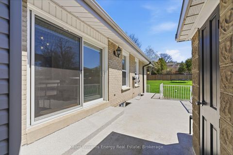 Photo 33 at 297 Grandview Street S, Donevan, Oshawa