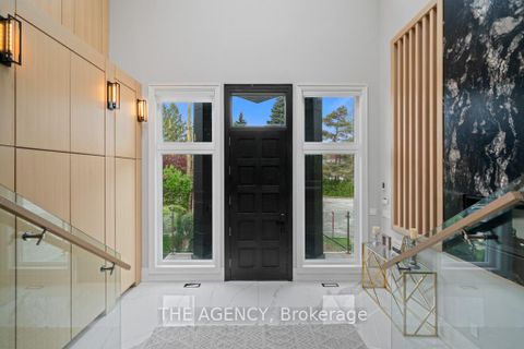 Photo 4 at 8 Frivick Court, Newtonbrook East, Toronto