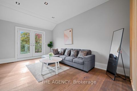 Photo 27 at 8 Frivick Court, Newtonbrook East, Toronto