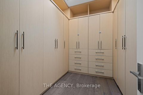 Photo 33 at 8 Frivick Court, Newtonbrook East, Toronto