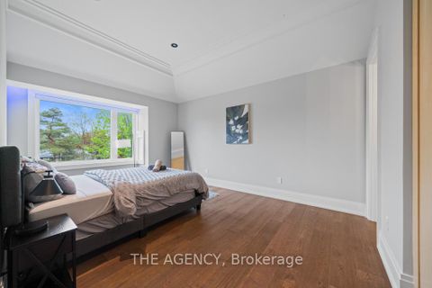 Photo 34 at 8 Frivick Court, Newtonbrook East, Toronto