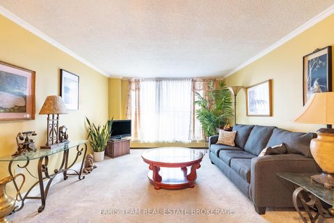 Photo 12 at 48 - 2 Albert Street, North Shore, Barrie