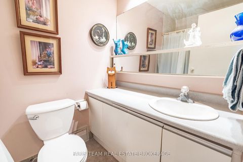 Photo 17 at 48 - 2 Albert Street, North Shore, Barrie