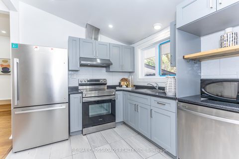 Photo 8 at 47 Munson Crescent, Bendale, Toronto