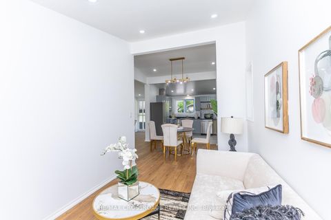 Photo 11 at 47 Munson Crescent, Bendale, Toronto
