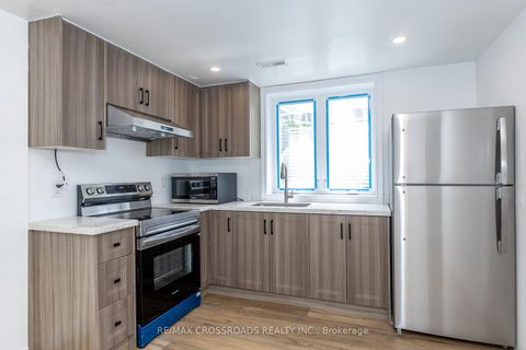 Photo 33 at 47 Munson Crescent, Bendale, Toronto