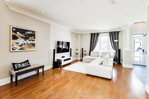 Photo 5 at 31 Ivanhoe Court, Maryvale, Toronto