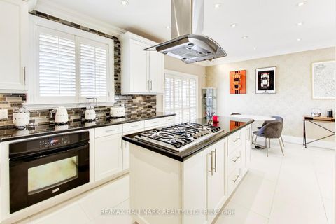 Photo 12 at 31 Ivanhoe Court, Maryvale, Toronto