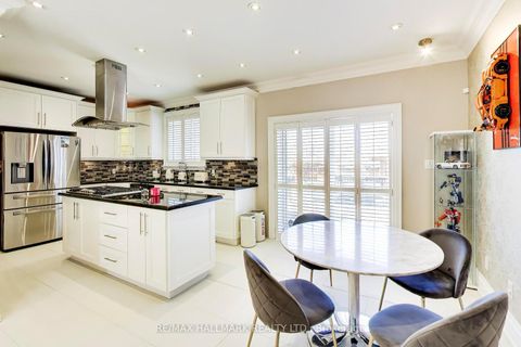 Photo 15 at 31 Ivanhoe Court, Maryvale, Toronto