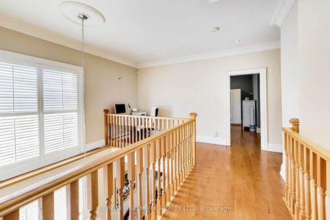 Photo 18 at 31 Ivanhoe Court, Maryvale, Toronto