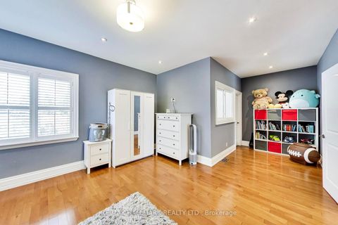 Photo 30 at 31 Ivanhoe Court, Maryvale, Toronto