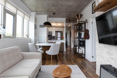 Photo 4 at 410 - 1638 Bloor Street W, High Park North, Toronto
