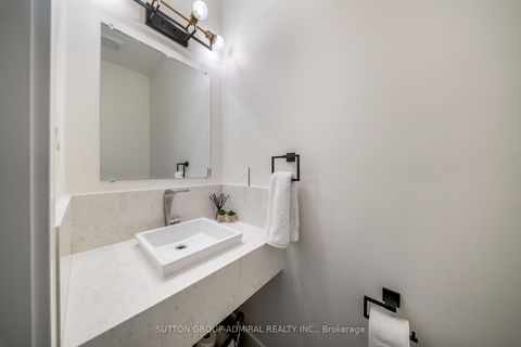 Photo 7 at 99 Westolivia Trail, Patterson, Vaughan