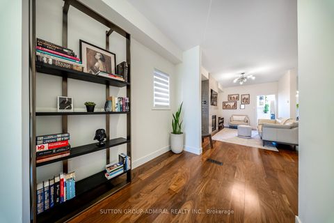 Photo 9 at 99 Westolivia Trail, Patterson, Vaughan