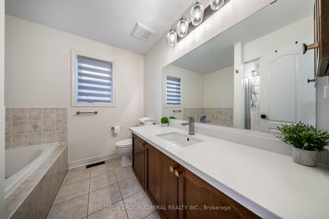 Photo 33 at 99 Westolivia Trail, Patterson, Vaughan