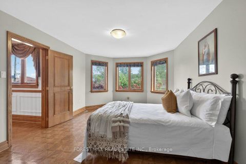 Photo 21 at 162 Codsell Avenue, Bathurst Manor, Toronto