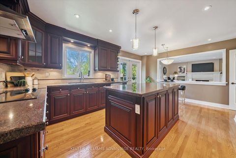 Photo 9 at 72 Bonacres Avenue, Centennial Scarborough, Toronto