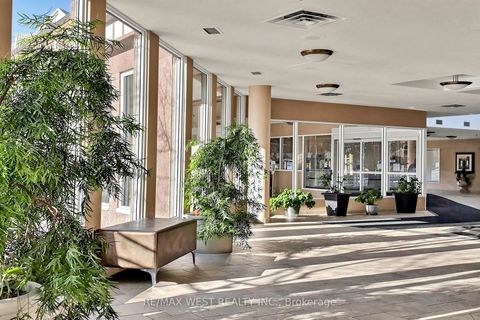 Photo 6 at 1302 - 5 Concorde Place, Don Mills, Toronto