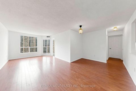 Photo 12 at 1302 - 5 Concorde Place, Don Mills, Toronto