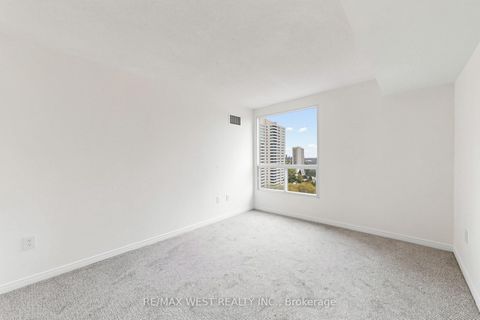 Photo 20 at 1302 - 5 Concorde Place, Don Mills, Toronto